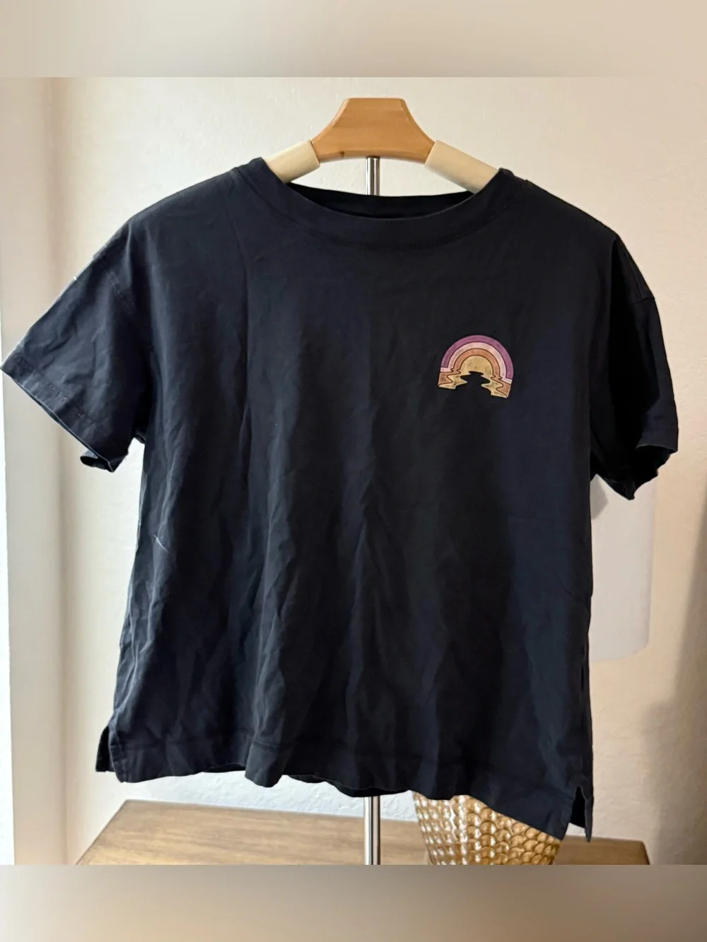 5 for $20 Deal- Old Navy Gray Tee with Pink and Gold Rainbow- Size Small